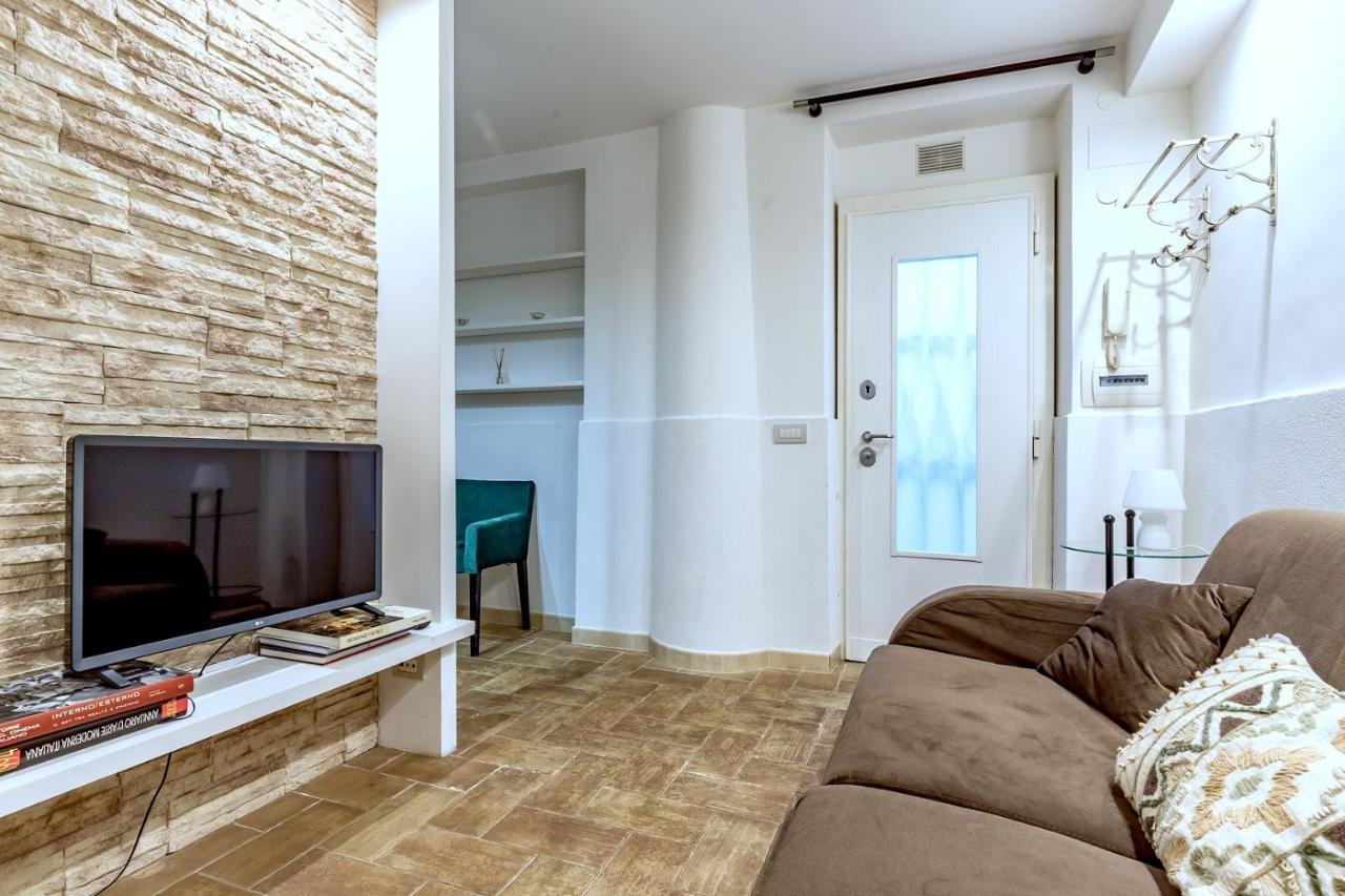Lovely Apartment Ground Floor Colosseo Wi-Fi Ac — Photos 2